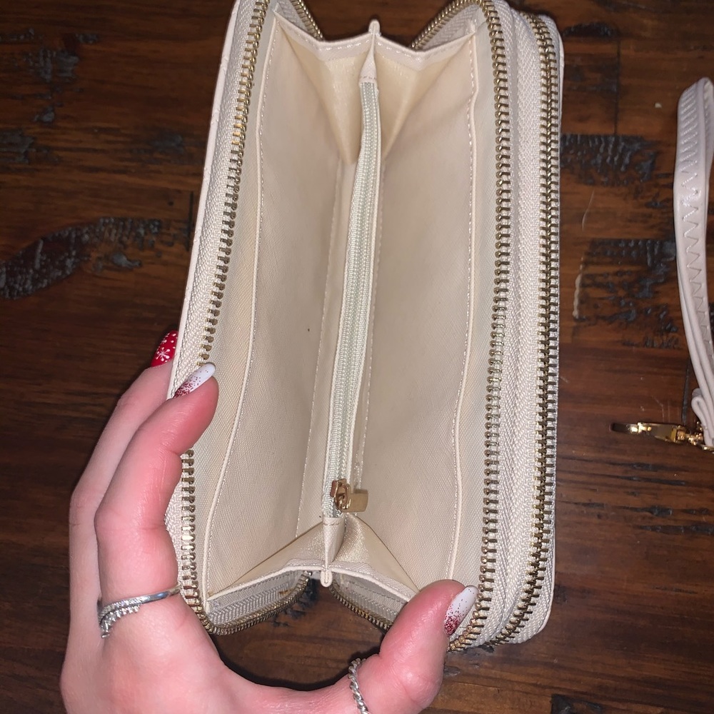 Cream wallet - Picture 4 of 5